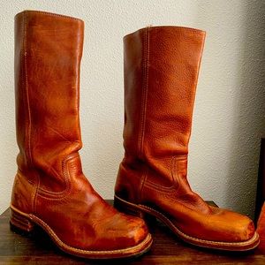 Frye Campus boot with Vibram lug sole size 9.5